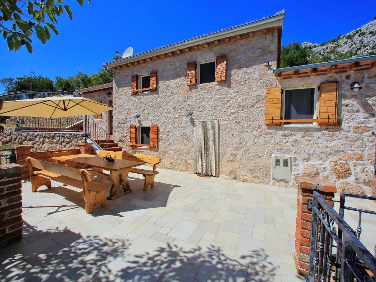 Lovely Holiday Home In Starigrad Eksteriør billede