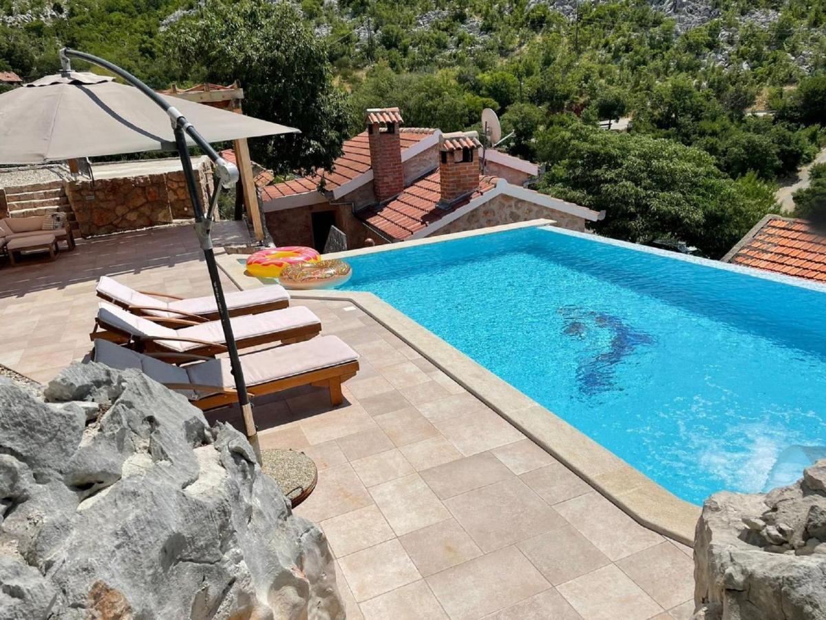 Lovely Holiday Home In Starigrad Eksteriør billede